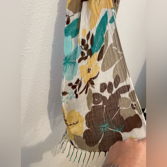 Vintage Style Brown, yellow and turquoise soft flowy floral scarf 100% viscose - Picture 6 of 6
